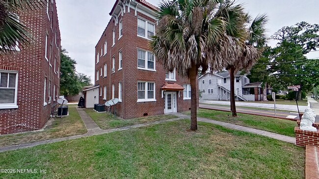 Building Photo - 2623 College St