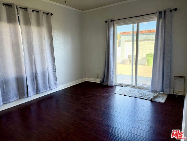 Building Photo - 9428 Harvard Blvd