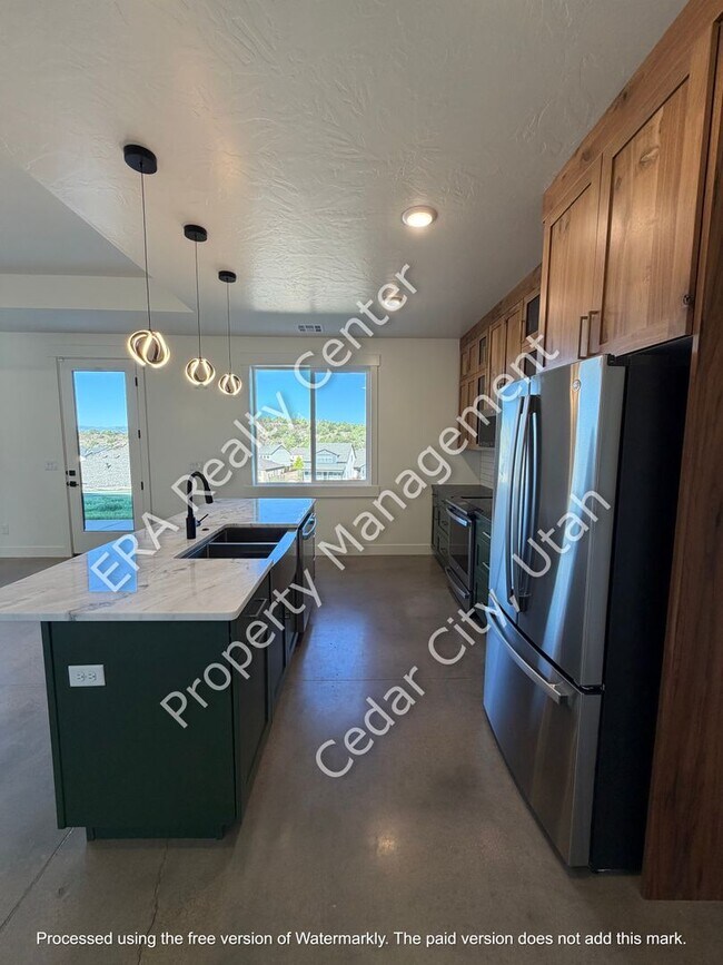 Building Photo - Newer Construction - 4 bedroom- 2 bath Single Family Home