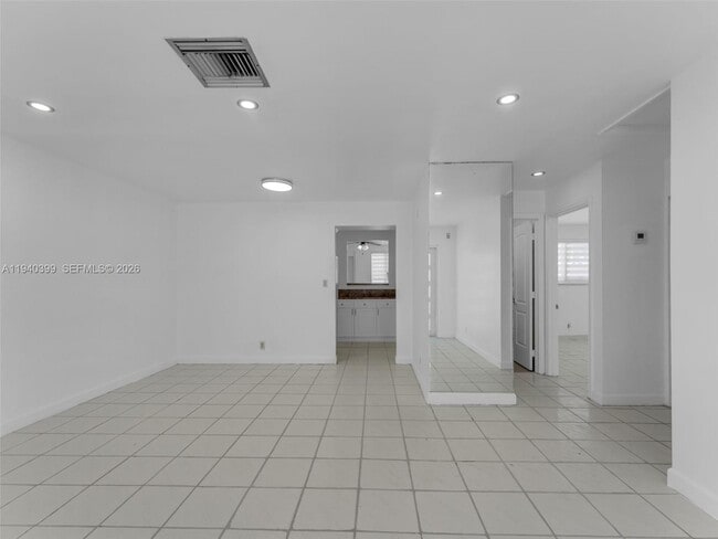 Building Photo - 1811 SW 97th Terrace