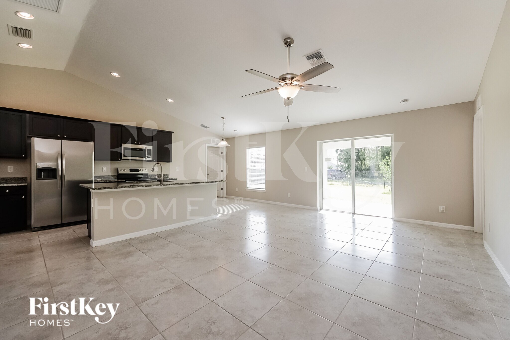 Building Photo - 2828 NW 27th Pl