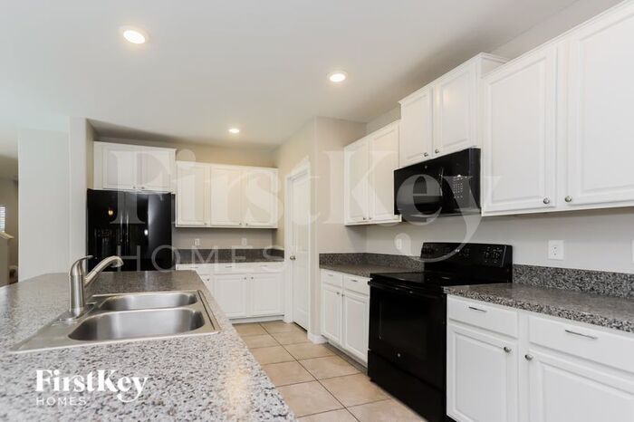 Building Photo - 17322 White Mangrove Dr
