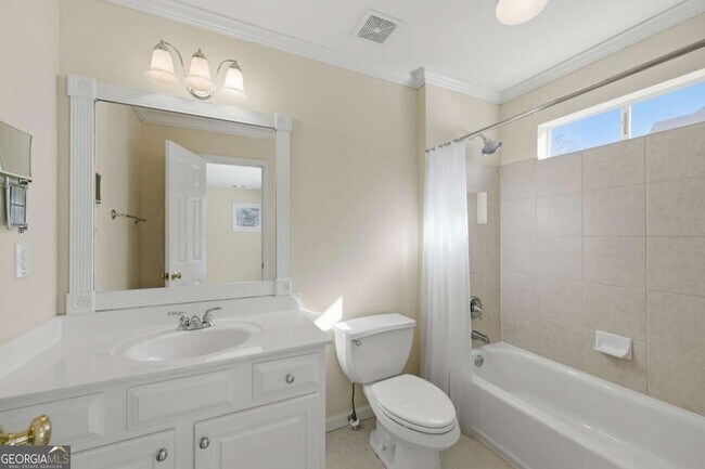 Building Photo - 179 Grandmar Chase