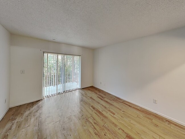 Building Photo - 1717 Michigan Ave