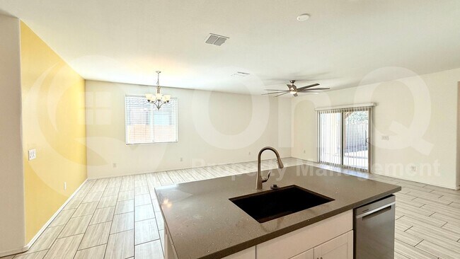 Building Photo - 40142 W Crane Dr