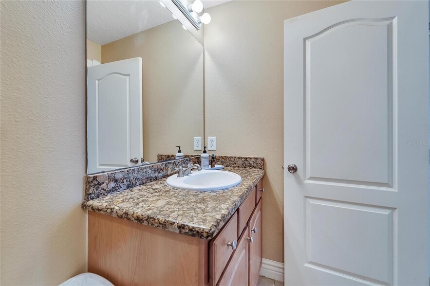 Building Photo - 2656 Wyndsor Oaks Way