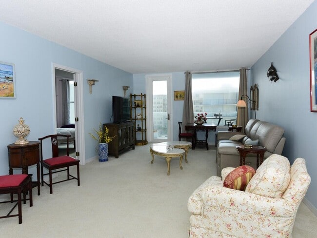 Building Photo - 3450 S Ocean Blvd