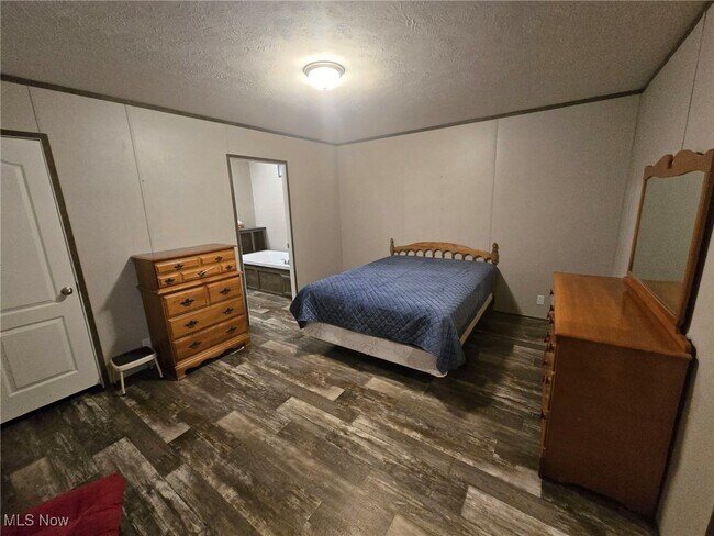 Building Photo - 2727 Finkle Hill Rd