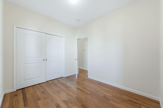 Building Photo - 109 Grant Ave