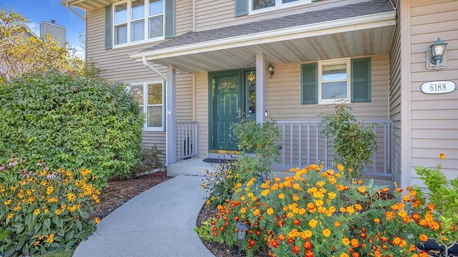 Building Photo - N6188 Shadybrook Ln