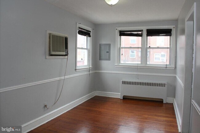 Building Photo - 4983 Whitaker Ave