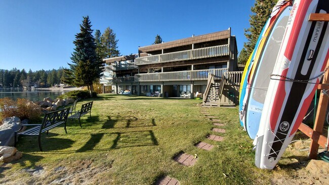 Building Photo - Remodeled Ground Floor Unit in Beachfront Complex!