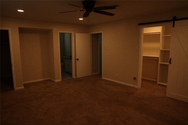 Building Photo - 1038 Cottage Oak Ln