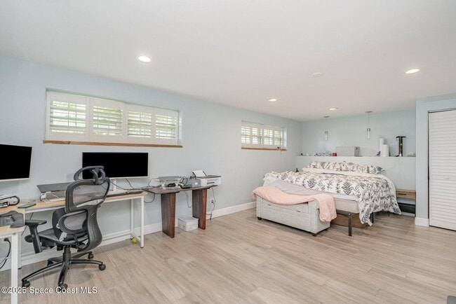 Building Photo - 409 E Melbourne Ave