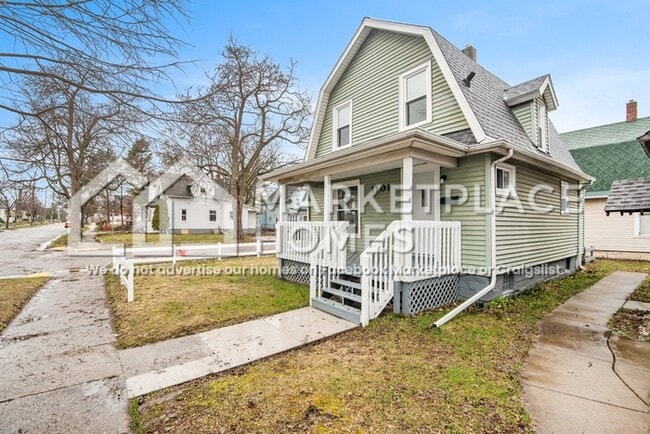 Building Photo - 1101 May St