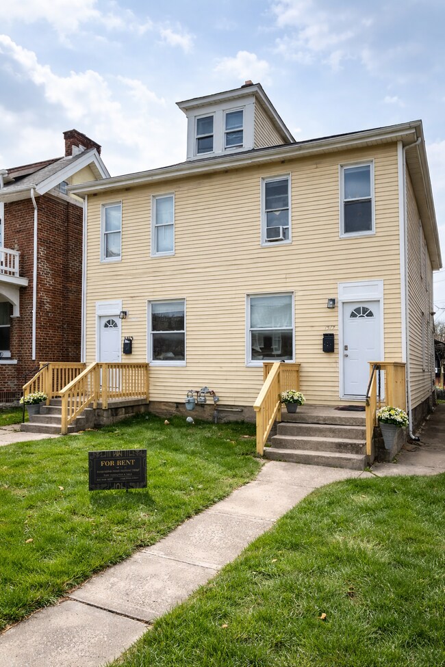 Building Photo - 1515-1517 Summit Street