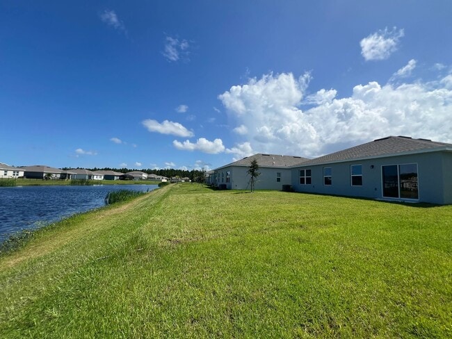 Building Photo - Beautiful  3 bedroom 2 bathroom House Comi...