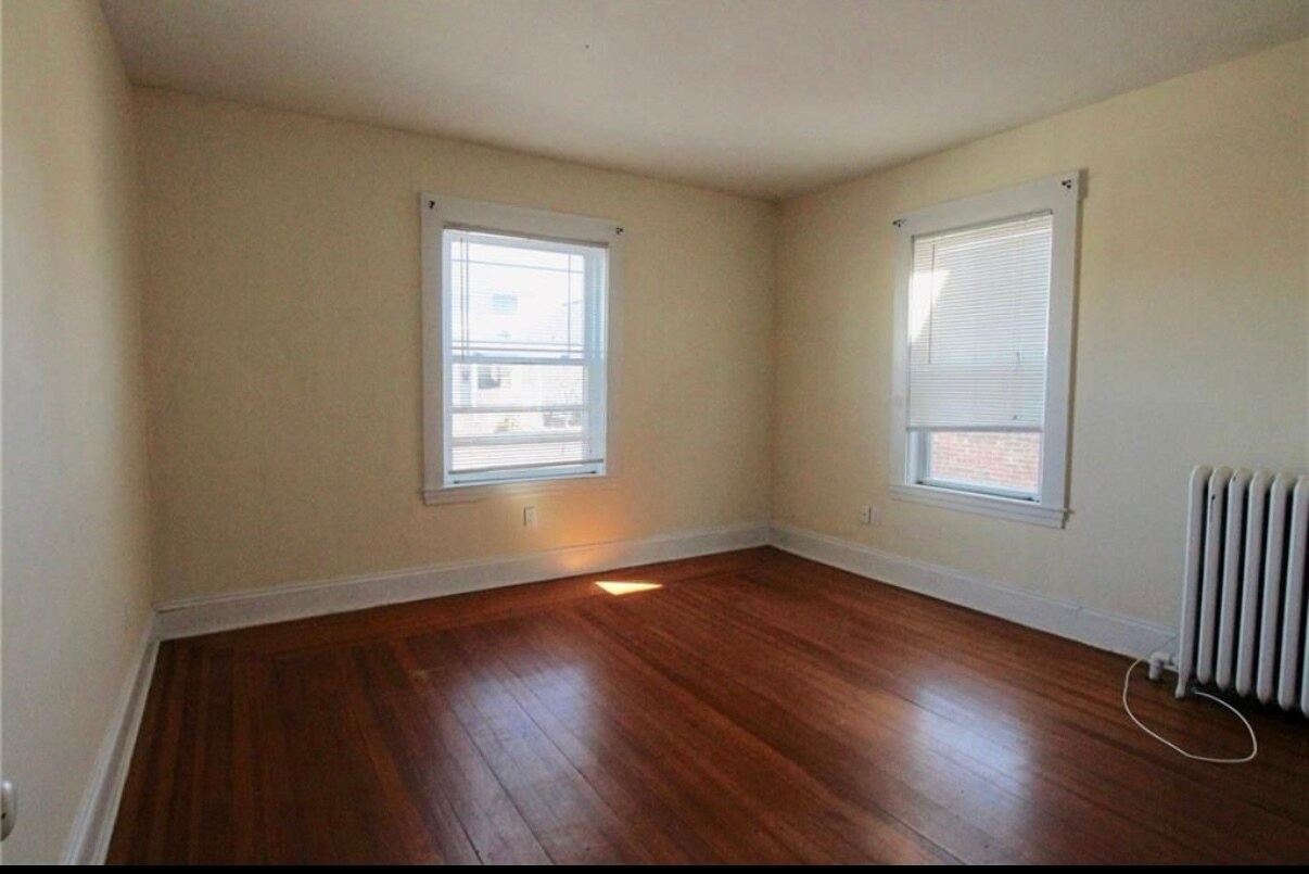 Bedroom 1 - 23 Bedlow Ave
