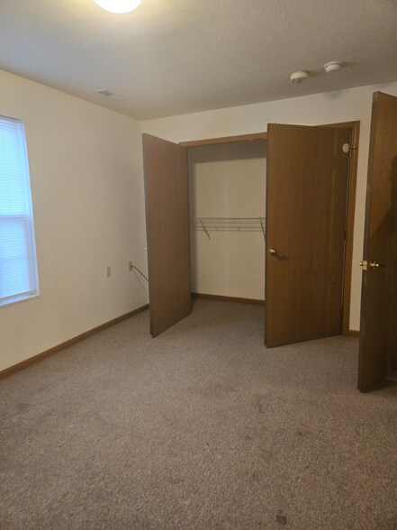 Building Photo - 1000 Church Hill Dr