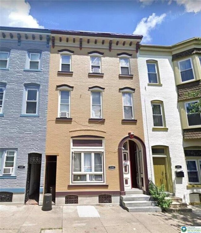 Building Photo - 139 S 8th St