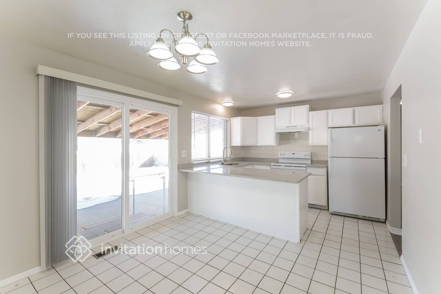 Building Photo - 2852 S Mobile St