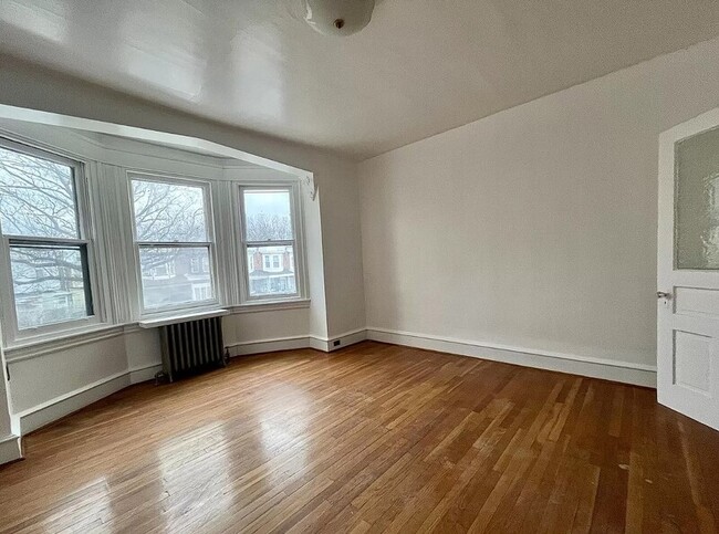 Building Photo - 1935 W Hunting Park Ave