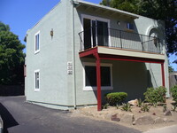 Building Photo - RIV511-525*