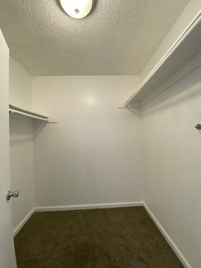 Building Photo - Completely Remodeled Colton Condo in Gated...