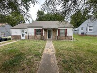 Building Photo - 2913 S 51st St