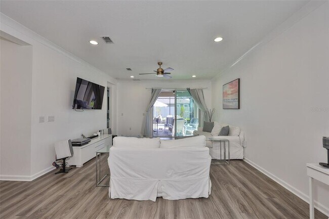 Building Photo - 11520 Cedar Valley Dr