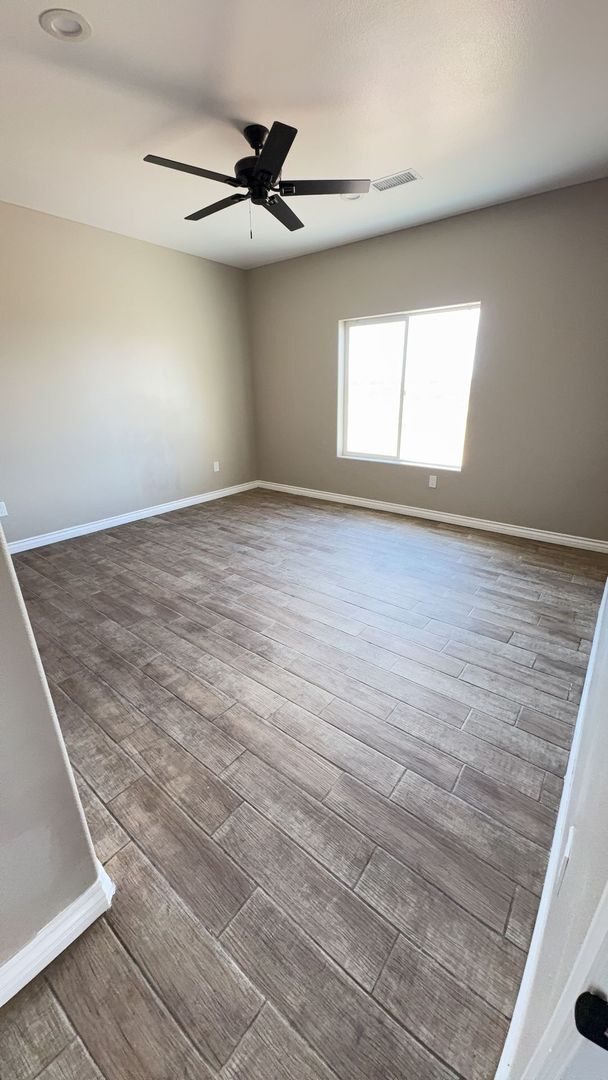 Building Photo - NEWER CONSTRUCTION 4 BEDROOM APPLE VALLEY HOME