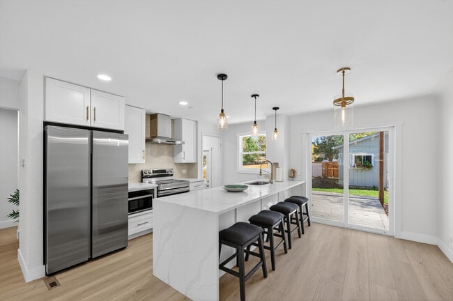 Building Photo - 1856 S Steele St