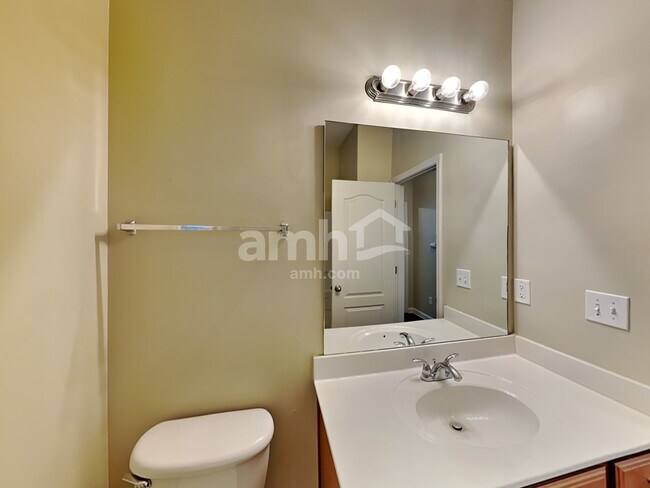 Building Photo - 183 Diamond Ridge Ave