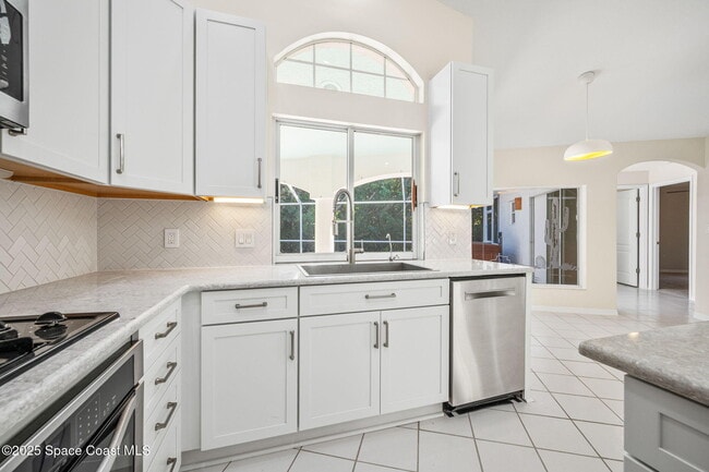 Building Photo - 174 Martesia Way