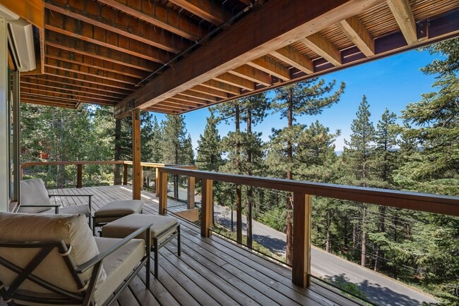 Building Photo - Eagles nest