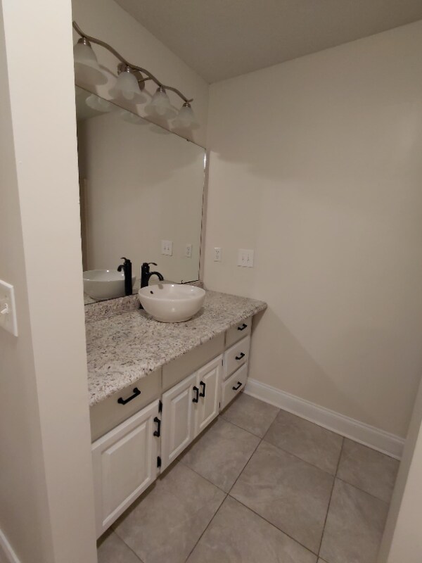 Building Photo - 211 Crakston Ct