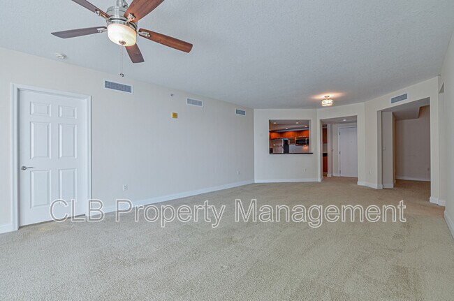 Building Photo - 241 Riverside Dr