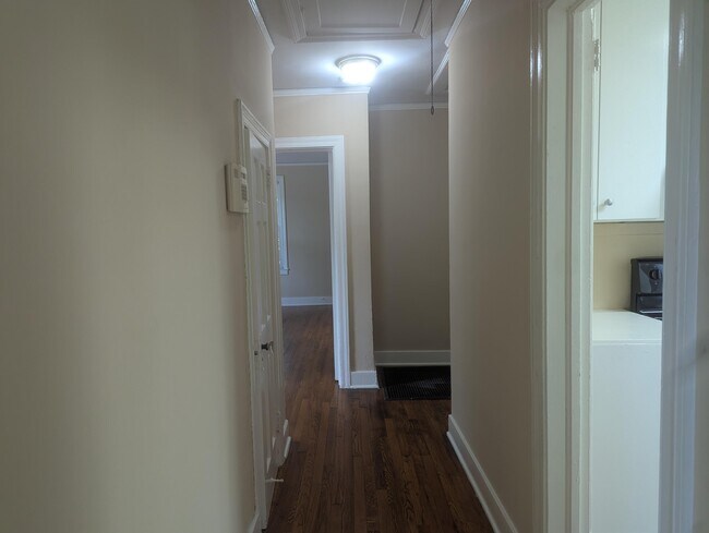 Building Photo - 1449 Troupe St