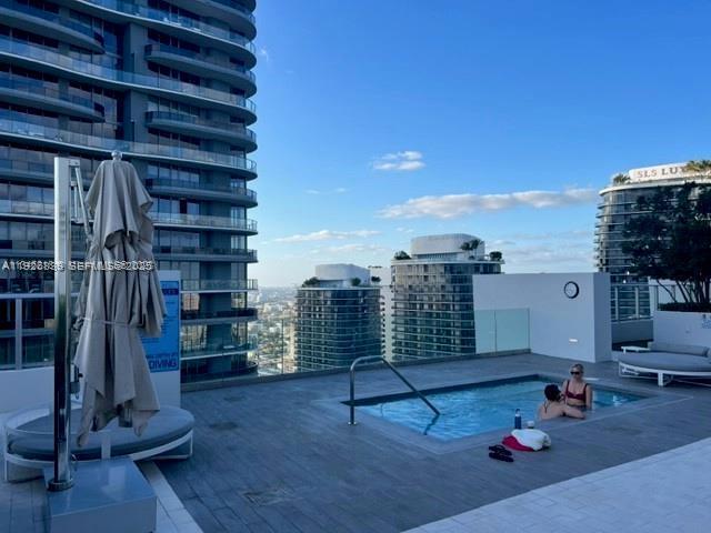 Building Photo - 1010 Brickell Ave