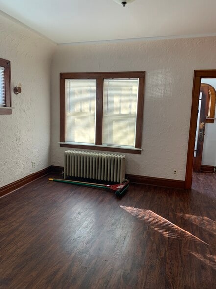 Building Photo - 5039 21st Ave