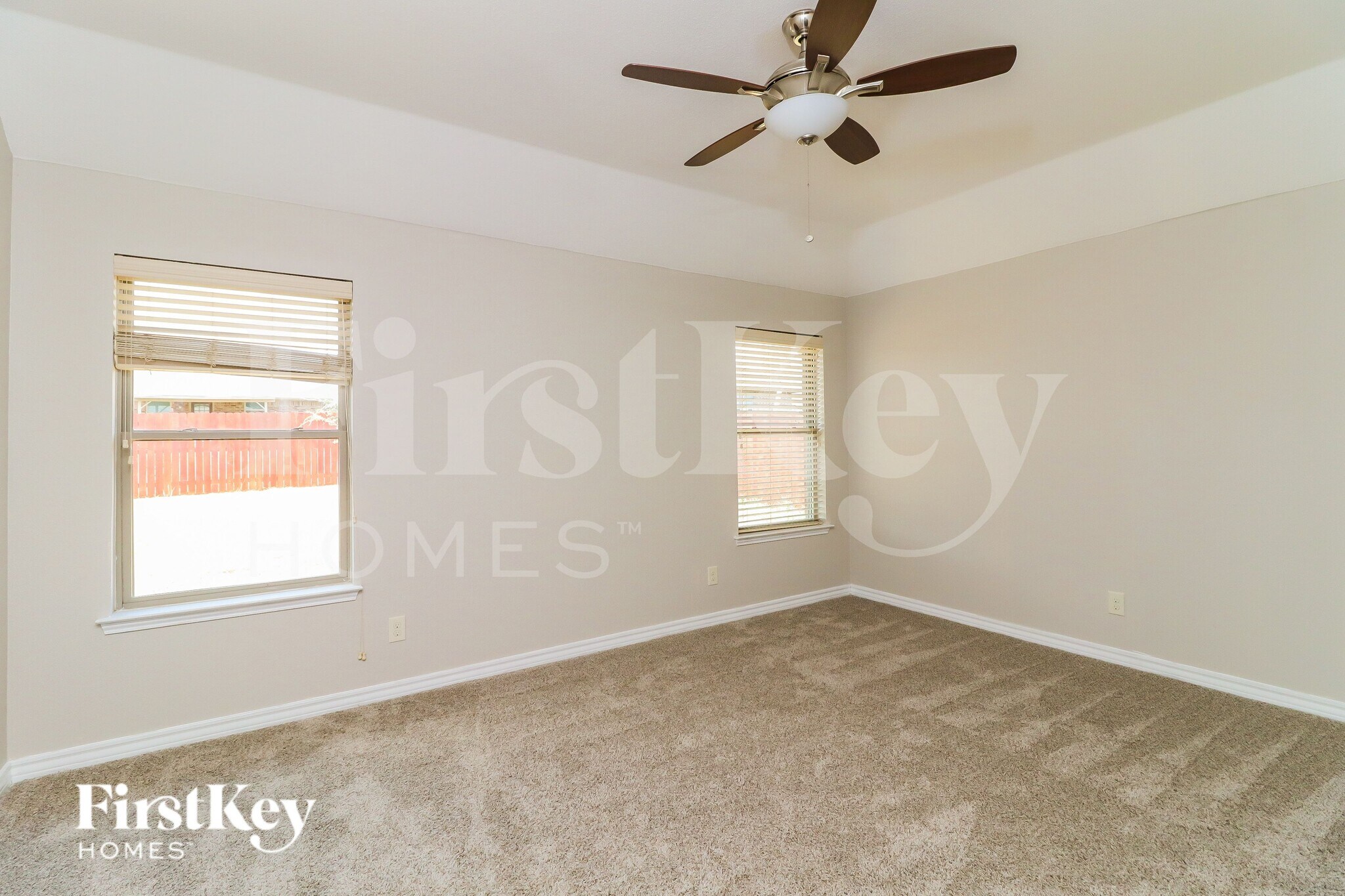 Building Photo - 2010 Lindentree Dr