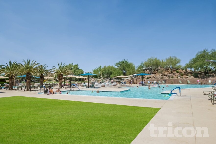 Building Photo - 12564 W Hummingbird Terrace