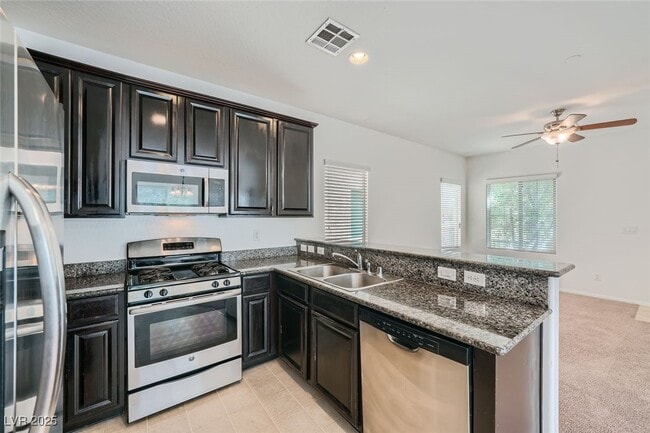 Building Photo - 7704 Twirling Yarn Ct