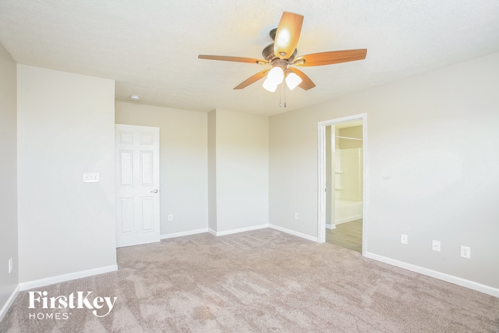 Building Photo - 5846 Wintersweet Ln