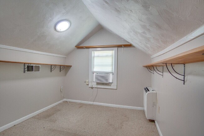 Building Photo - East Pensacola 4BR Home with Loft, Sunroom, Hardwood Floors & Updated Kitchen