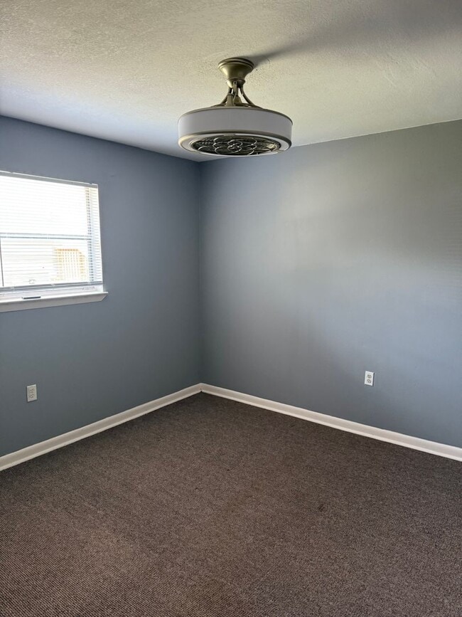 Building Photo - Affordable 2-Bedroom 1-Bath Duplex - Great...