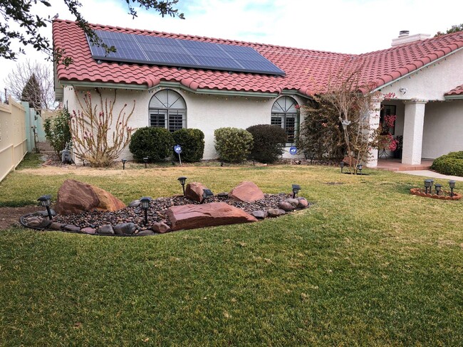 Building Photo - Gorgeous Furnished Oasis in Las Vegas Avai...