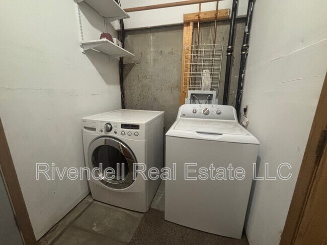 Building Photo - 1699 S Trenton St