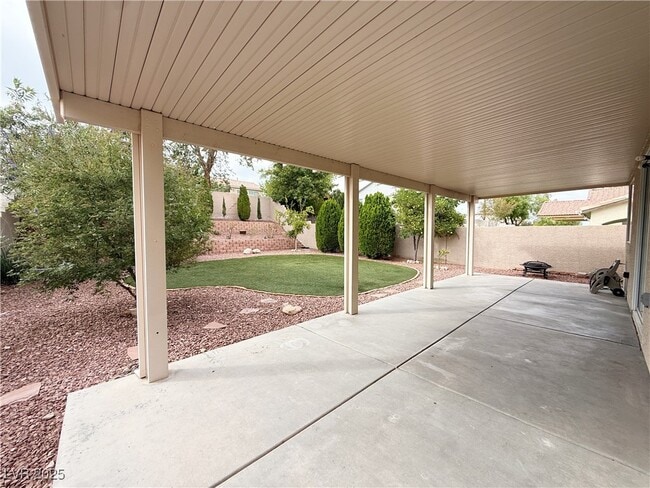 Building Photo - 5057 Shadow Valley St