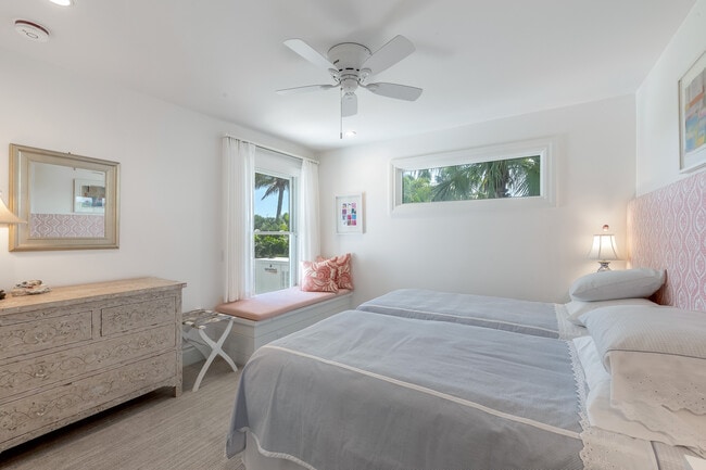 Building Photo - 360 Gasparilla St